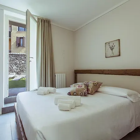 Fontanelle Gardapartments Lägenhet Polpenazze del Garda